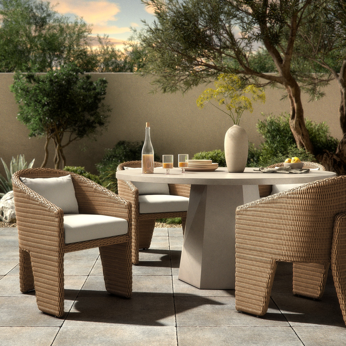 #color_outdoor/outdoor-chairs/outdoor-dining