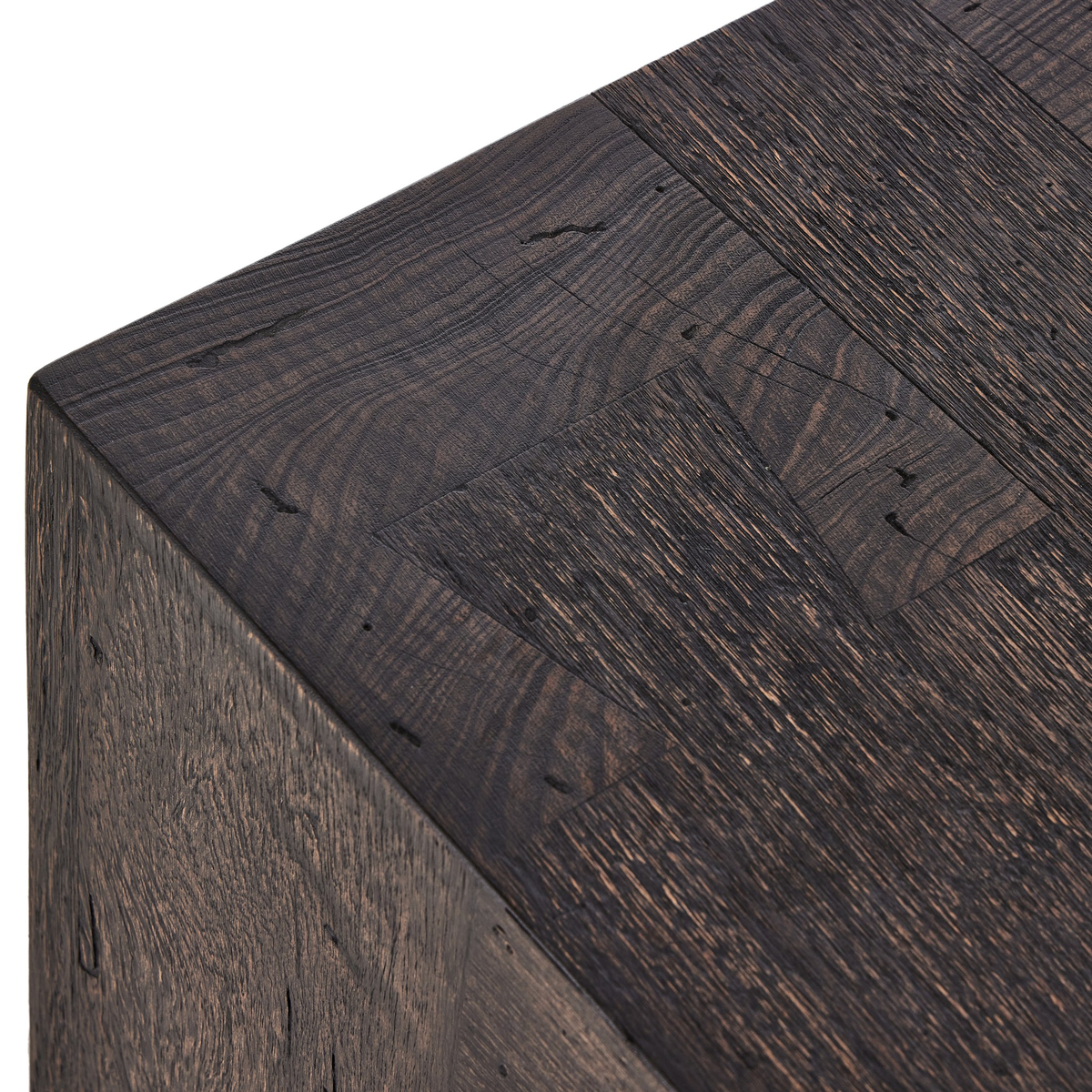 #color_ebony-rustic-wormwood-oak