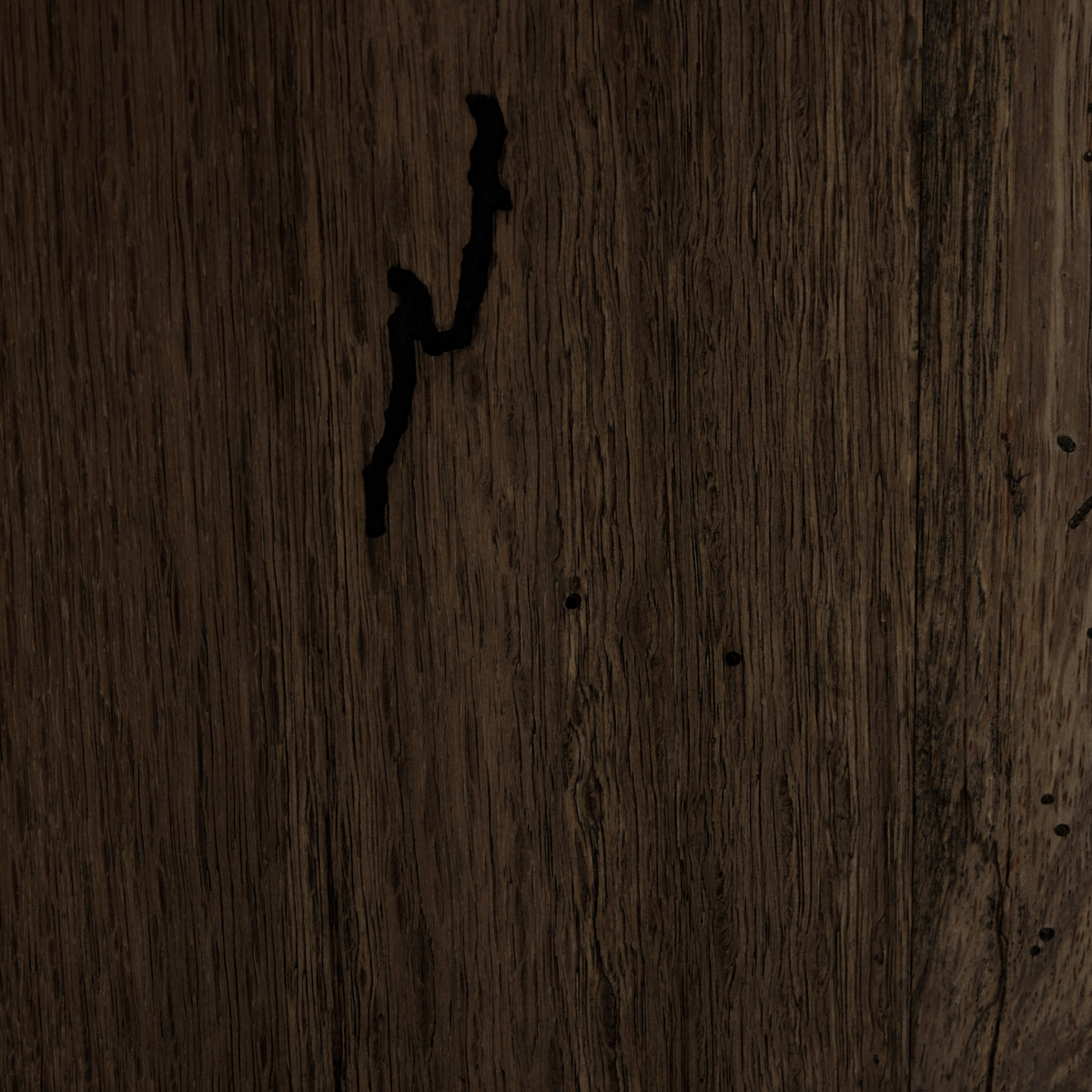 #color_ebony-rustic-wormwood-oak
