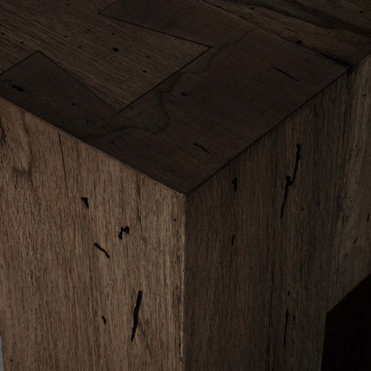 #color_ebony-rustic-wormwood-oak