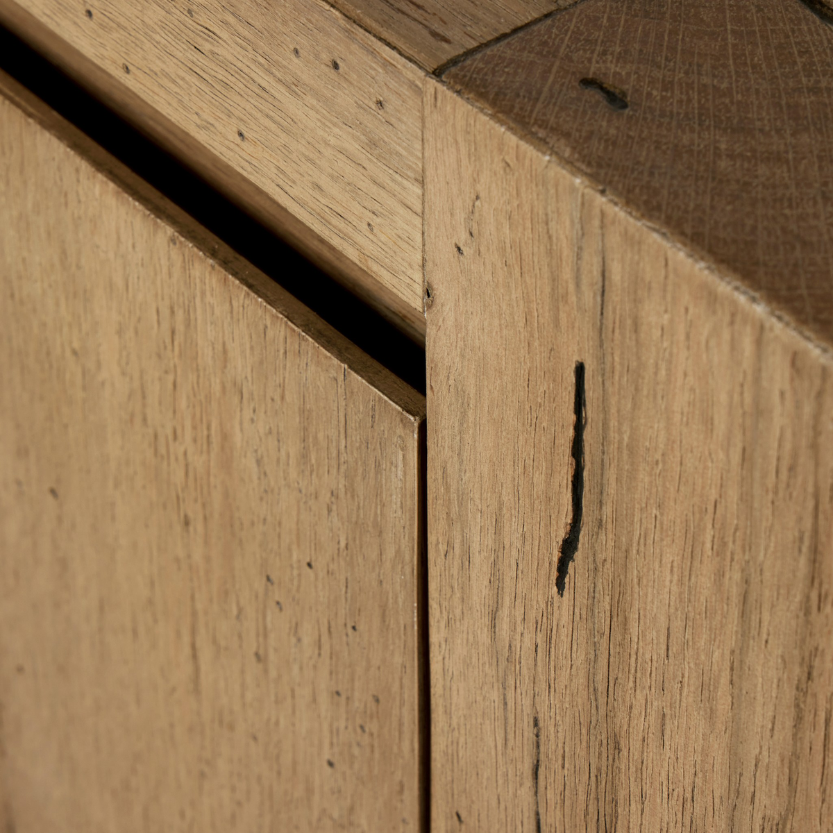#color_rustic-wormwood-oak
