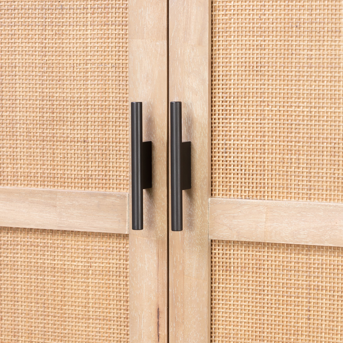 #color_light-natural-parawood-veneer