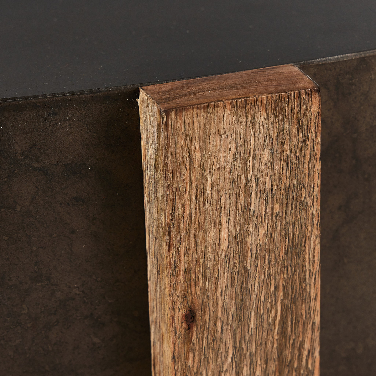 #color_distressed-iron