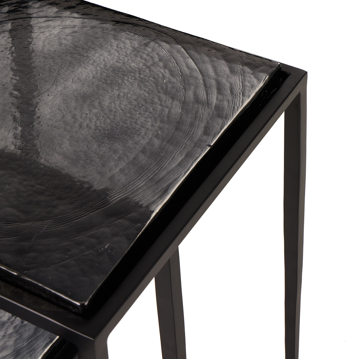#color_smoked-black-cast-glass