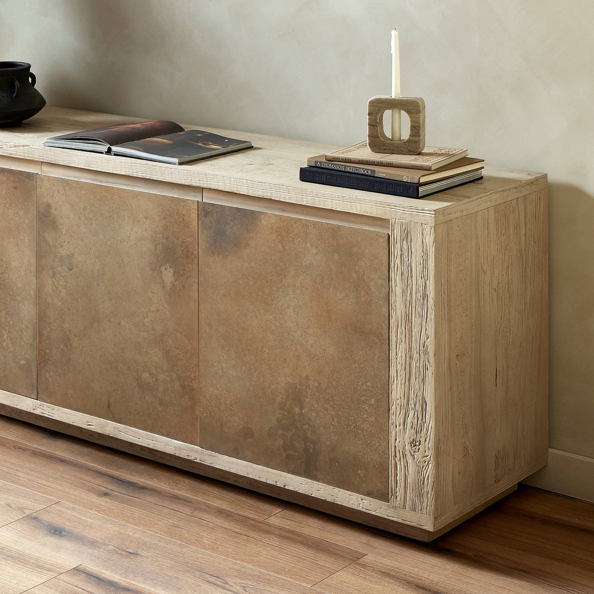 Redondo Media Console