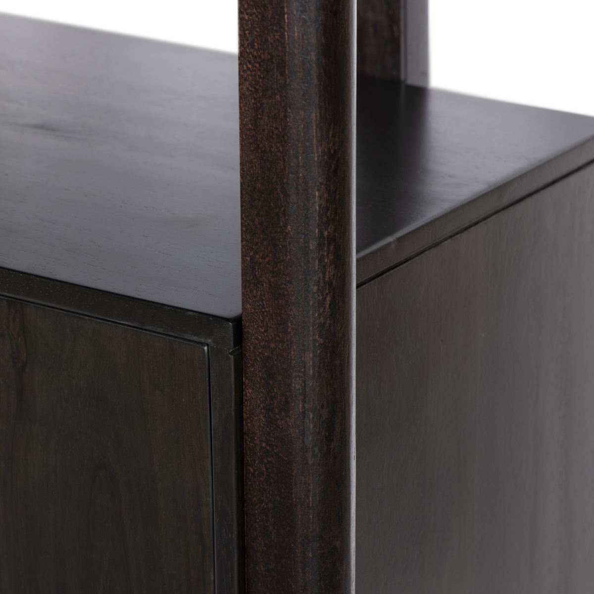 #color_worn-black-acacia