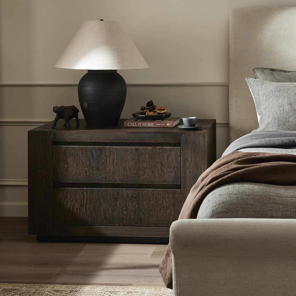#color_ebony-rustic-wormwood-oak
