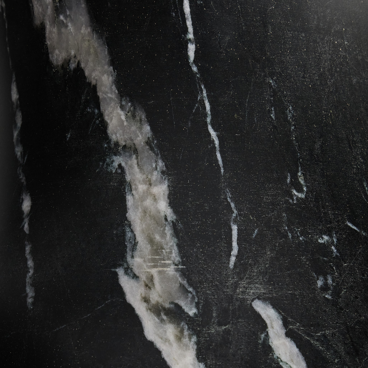 #color_black-marble