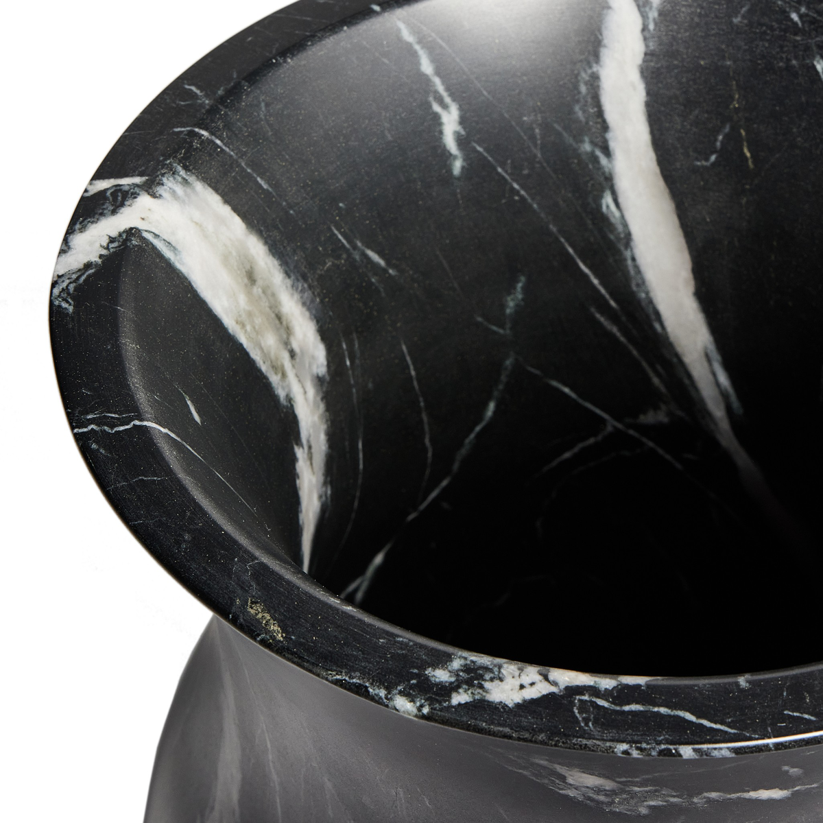 #color_black-marble