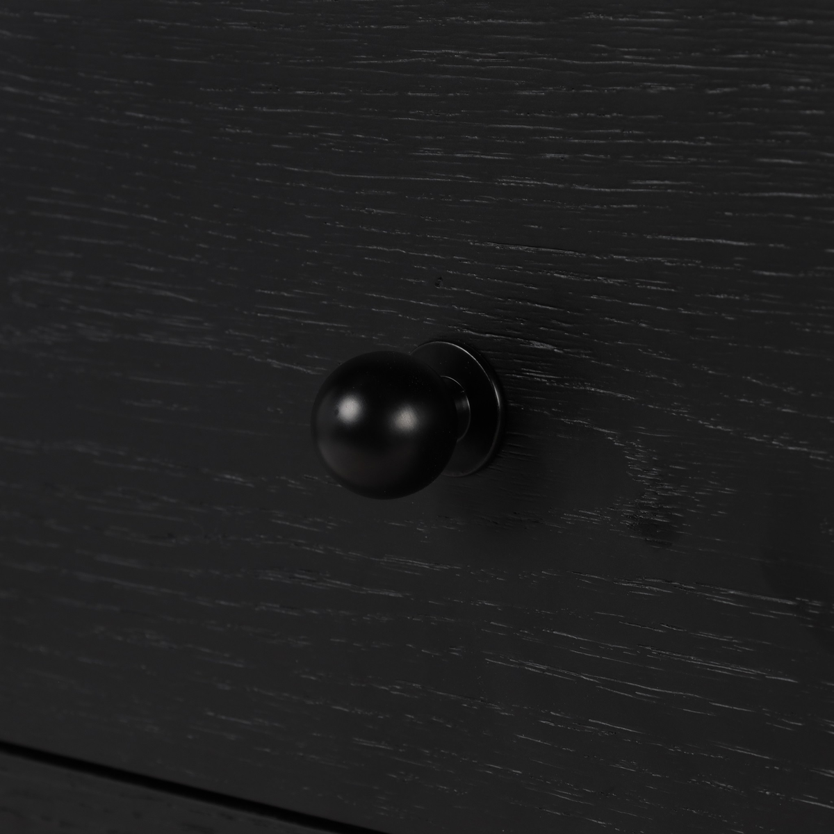 #color_stained-black-oak-veneer