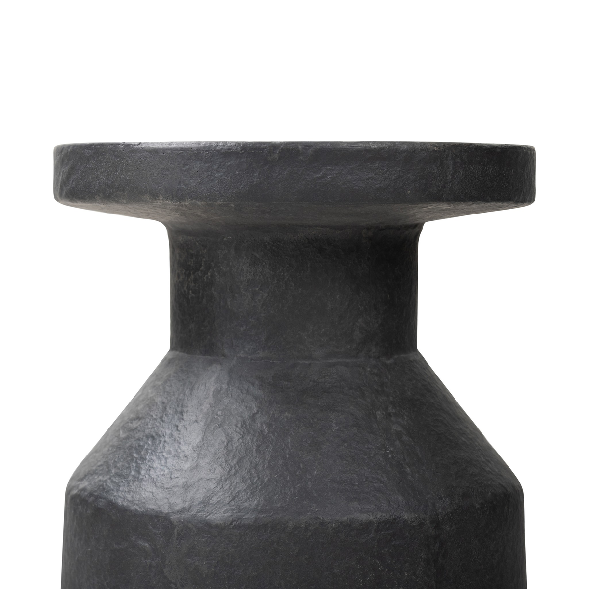 #color_distressed-graphite-concrete
