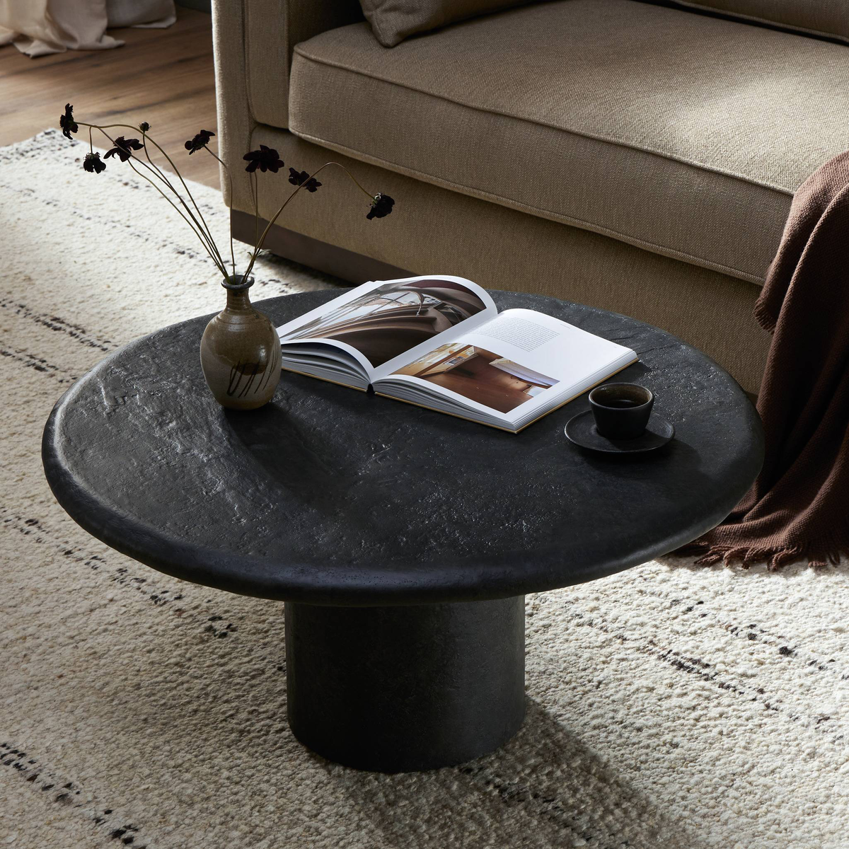 #color_textured-black-concrete