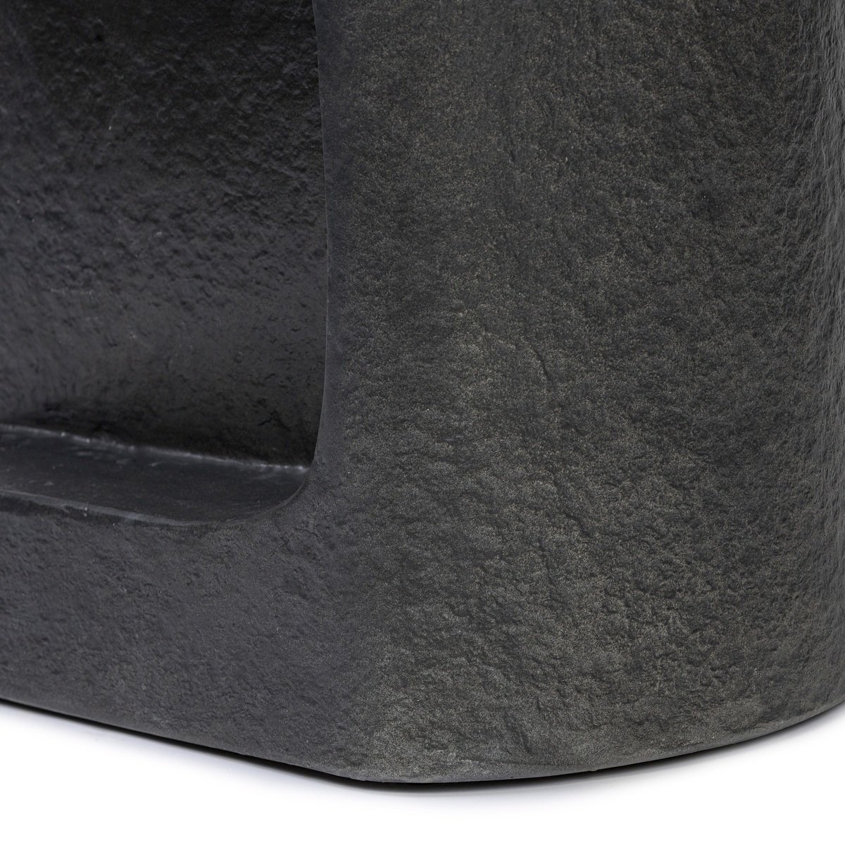 #color_distressed-graphite-concrete