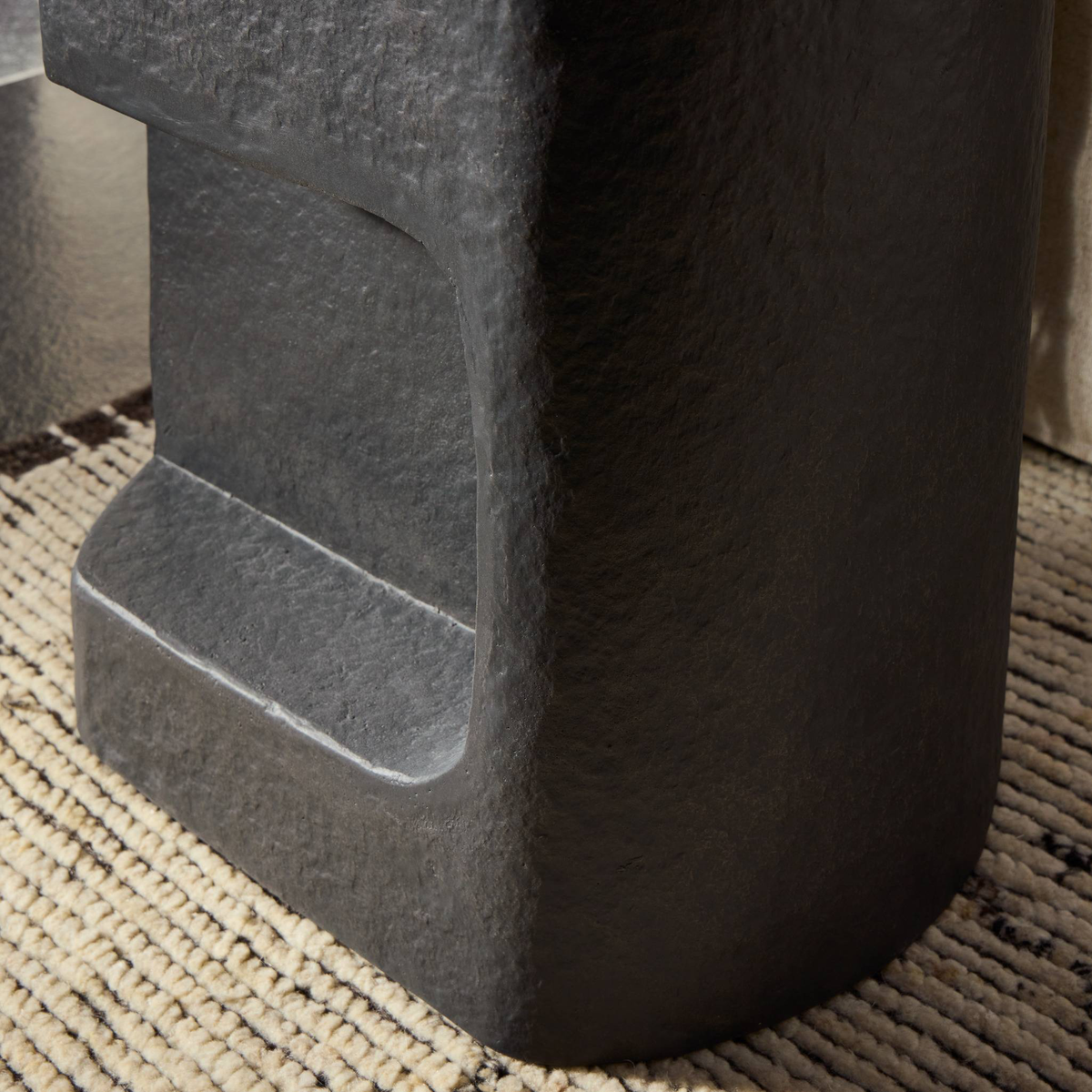 #color_distressed-graphite-concrete