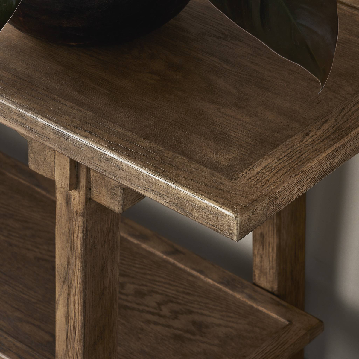#color_distressed-light-oak