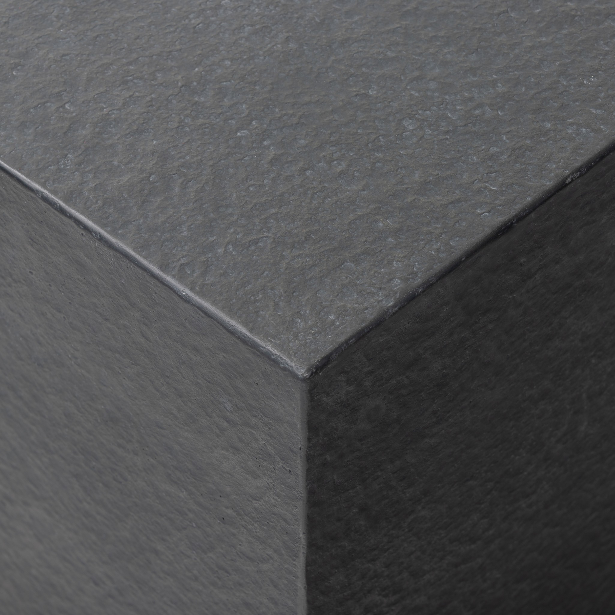 #color_distressed-graphite-concrete