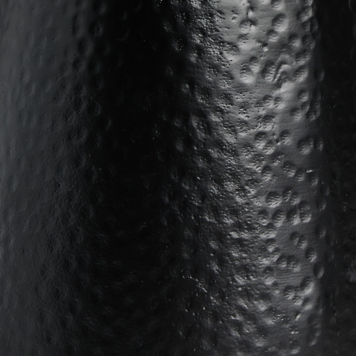#color_hammered-black-aluminum