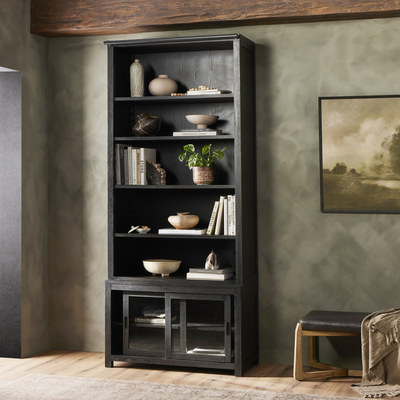 #color_worn-black