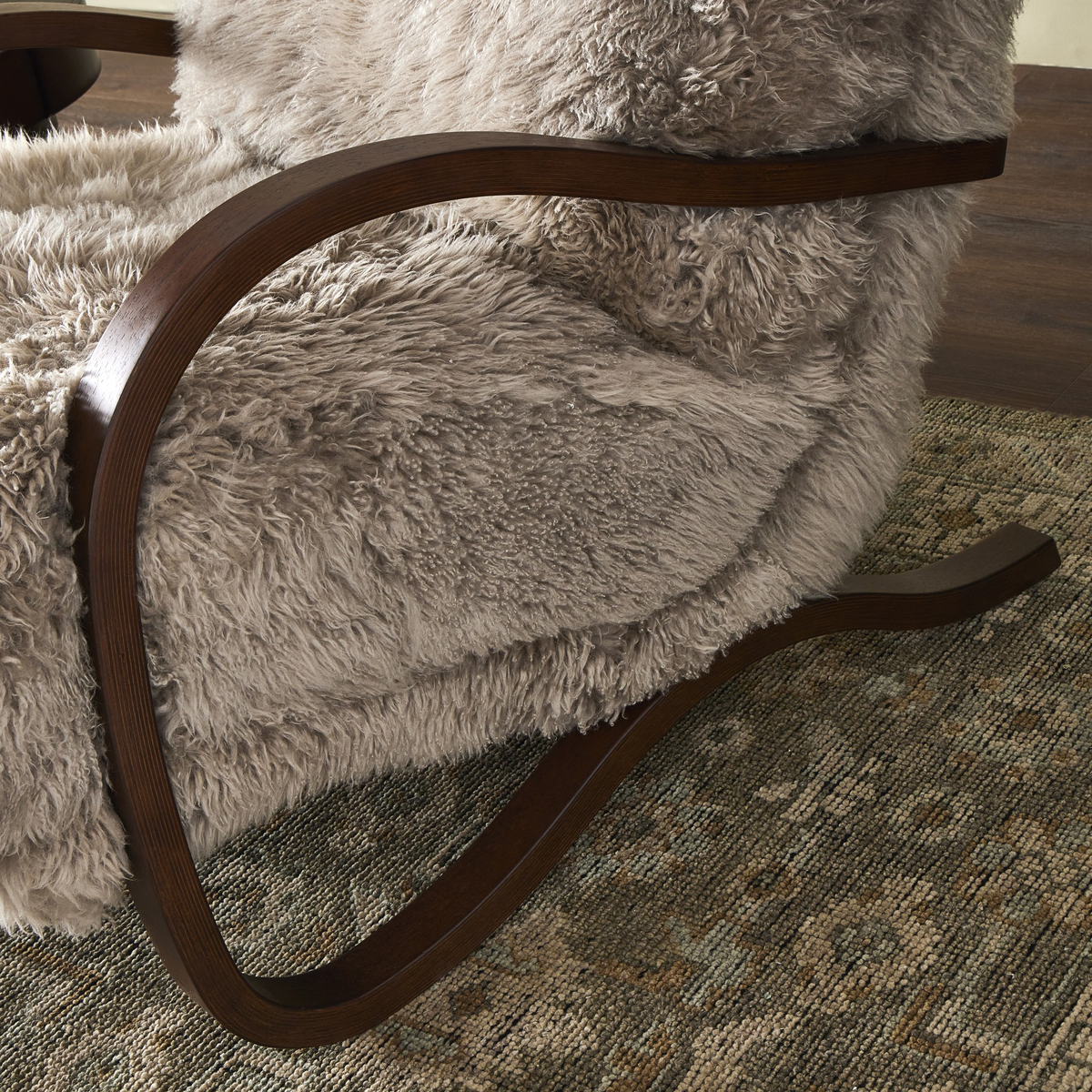 #color_taupe-mongolian-fur