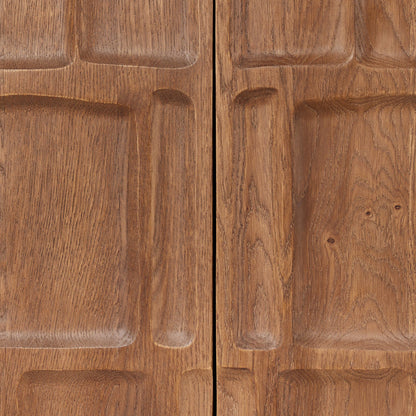 Ezri Cabinet
