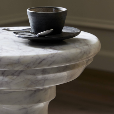 #color_veined-white-marble-solid