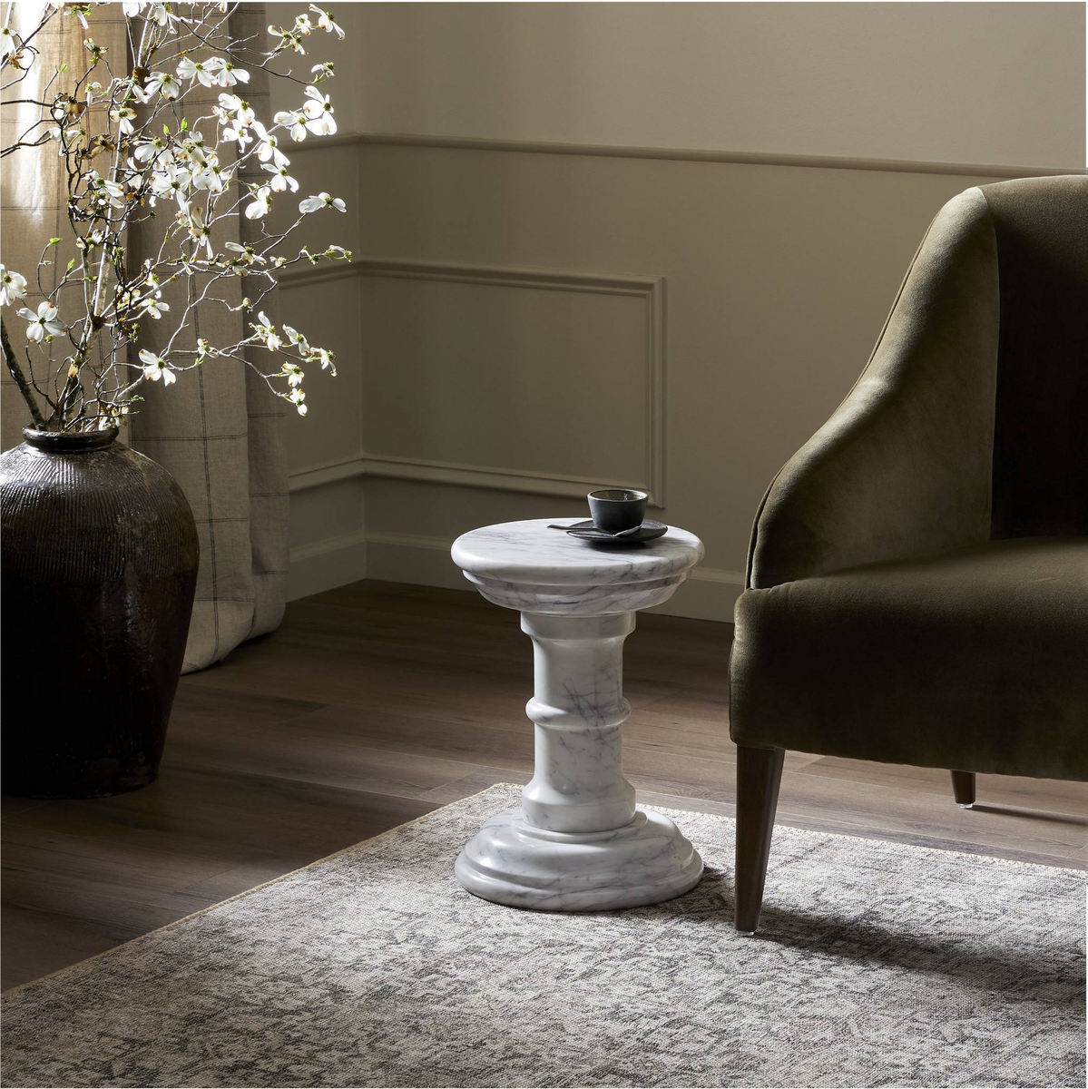 #color_veined-white-marble-solid