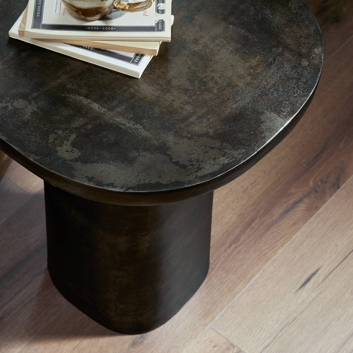 #color_distressed-bronze