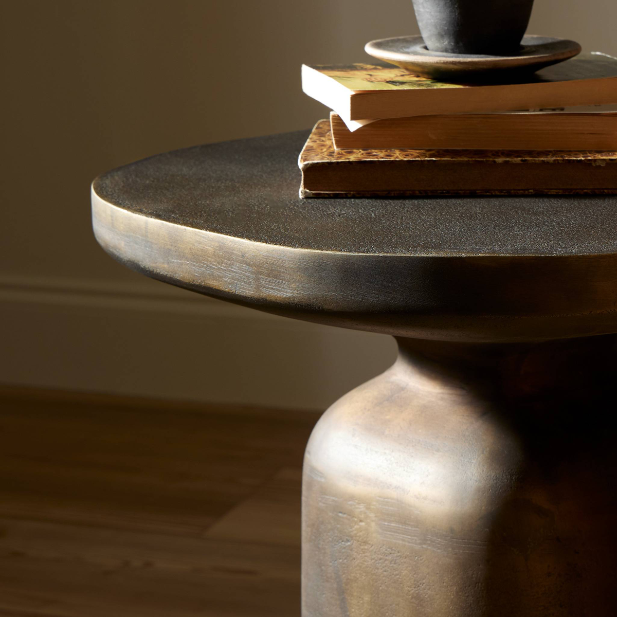 #color_textured-aged-brass