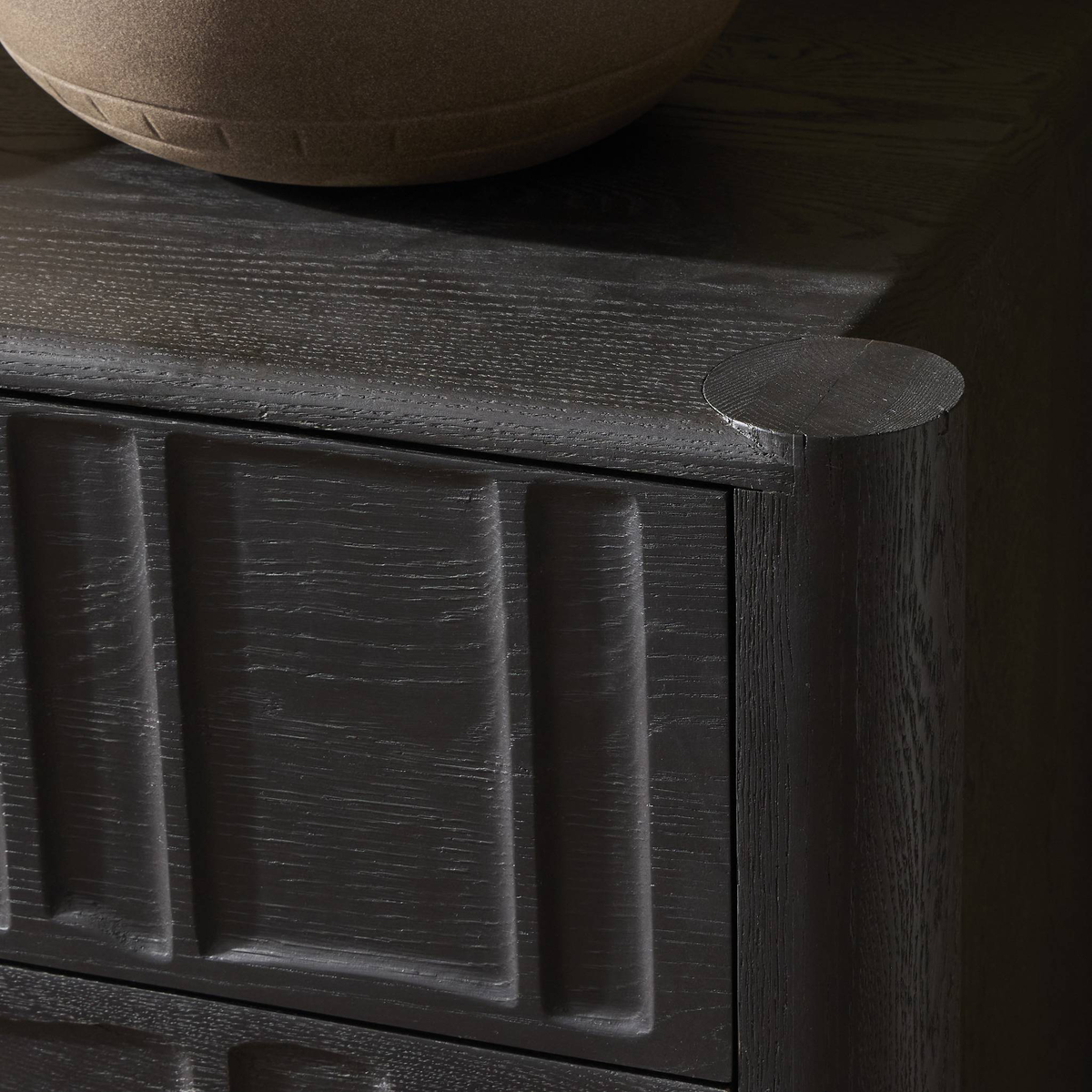 Ezri 6 Drawer Dresser