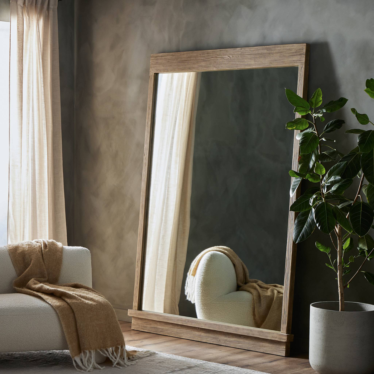 #color_distressed-light-pine