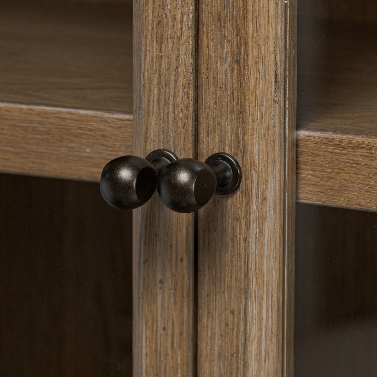 #color_weathered-oak