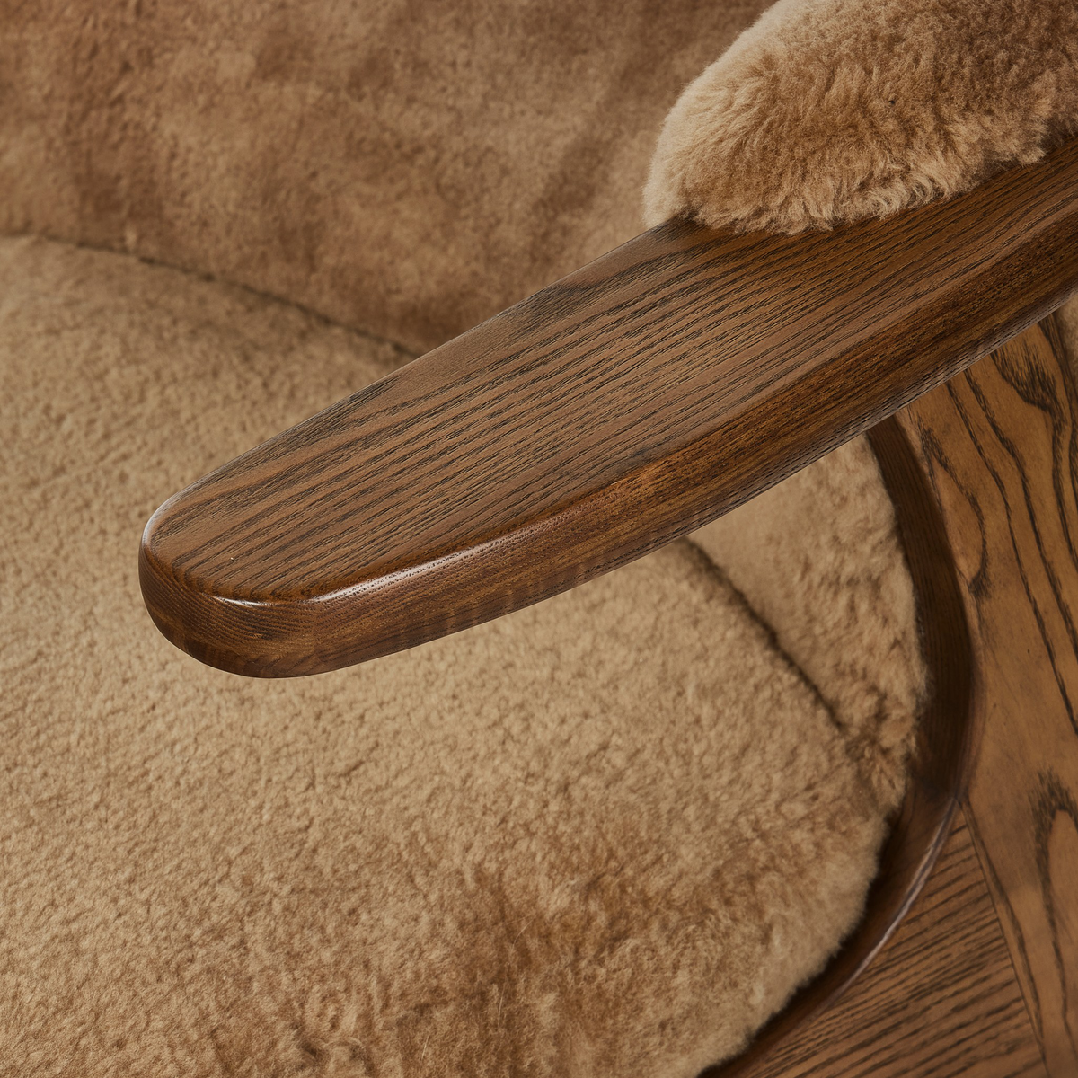 #color_desert-shearling