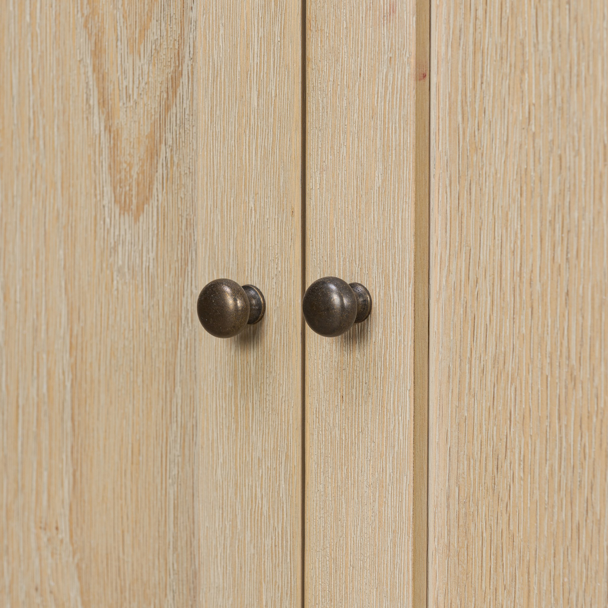 #color_satin-bleached-oak-veneer