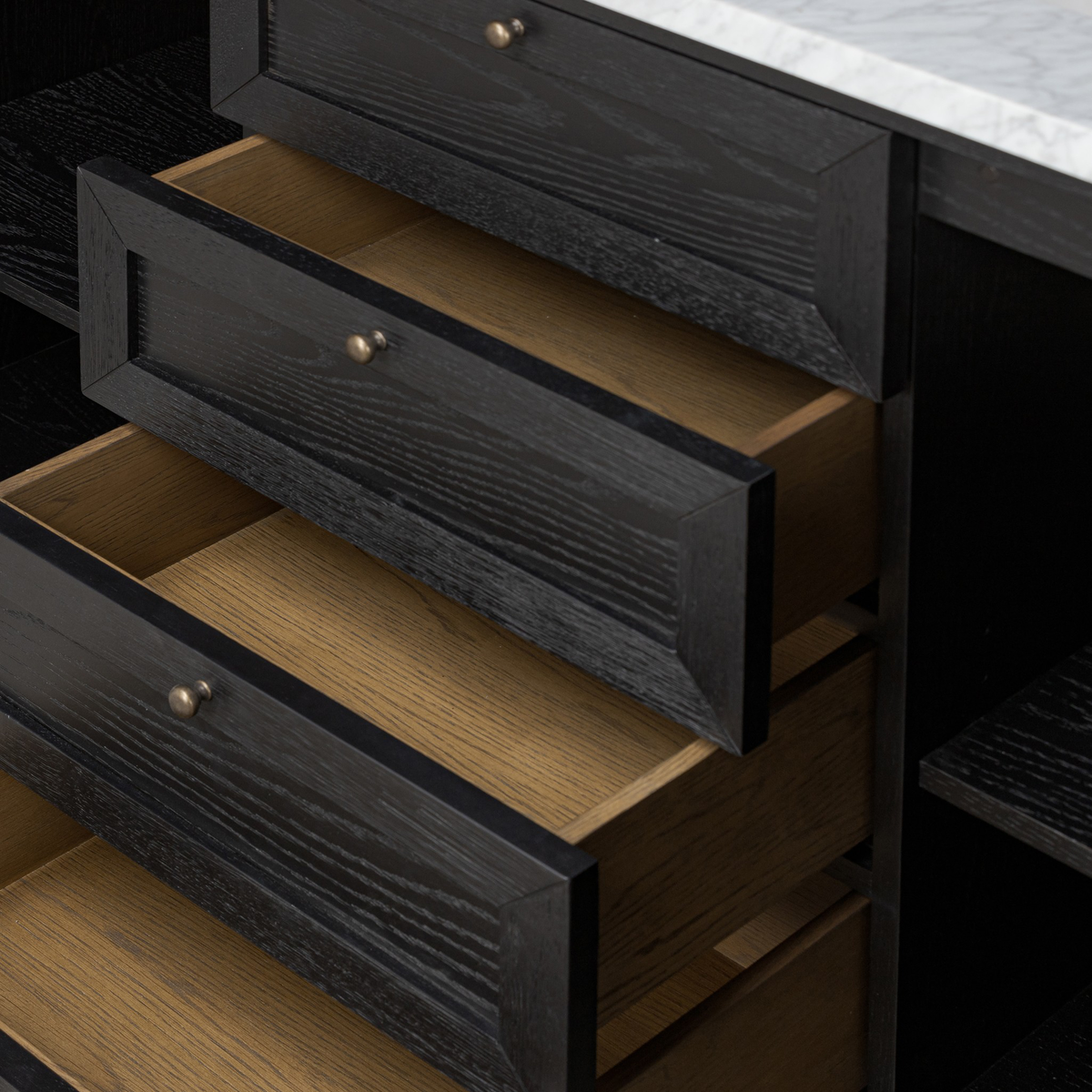 #color_satin-drifted-black-veneer