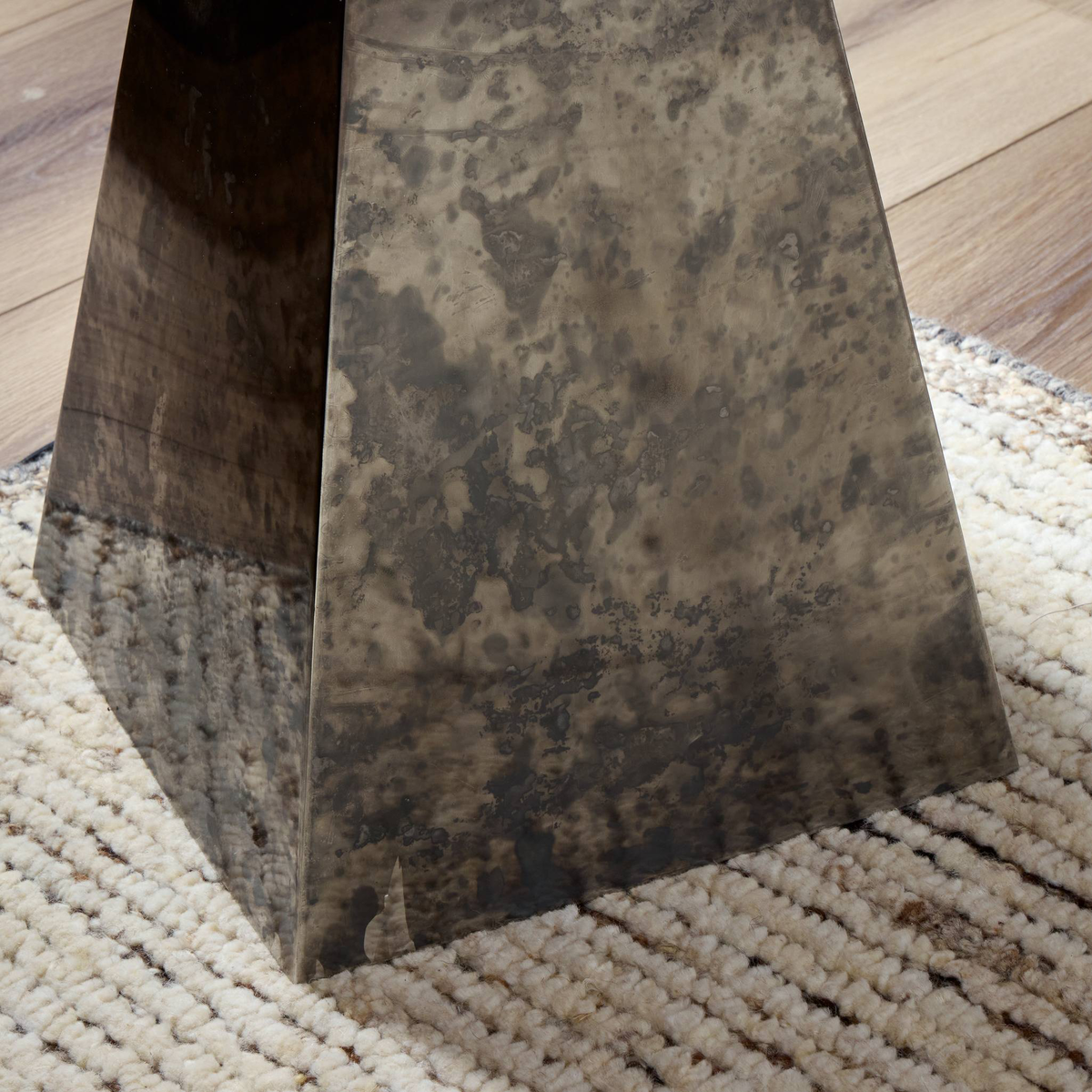 #color_oxidized-brass-steel