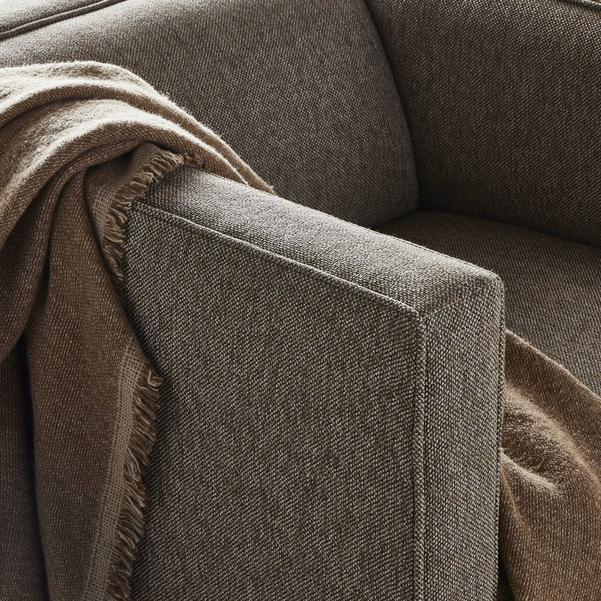 #color_delta-tweed