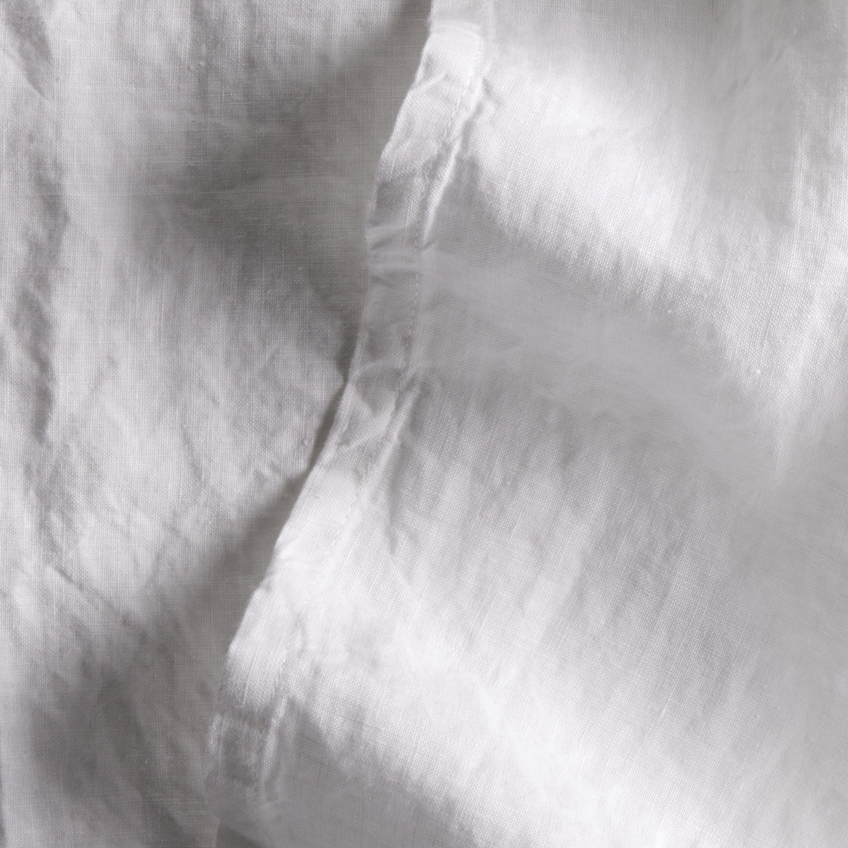 #color_sable-white