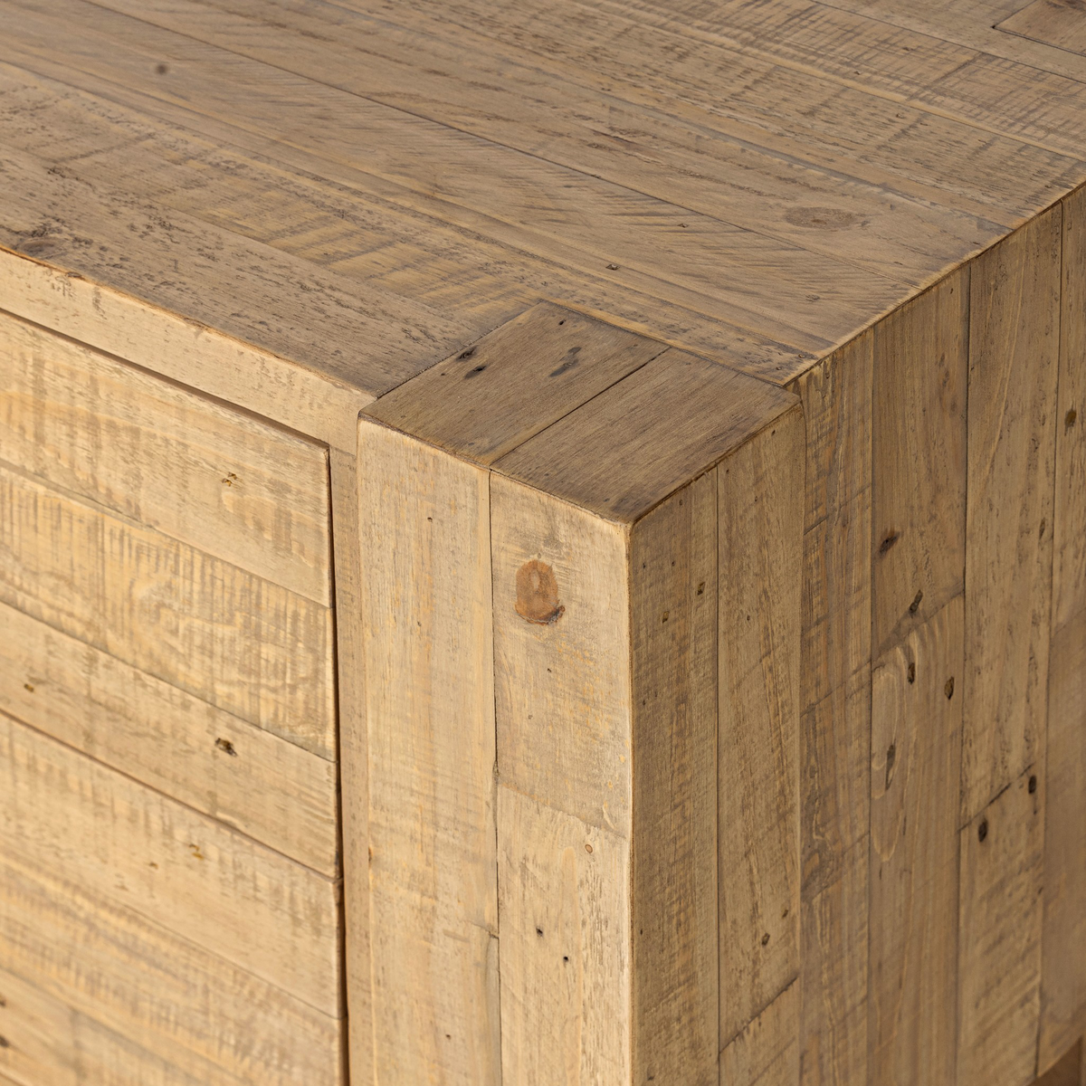#color_light-blonde-pine