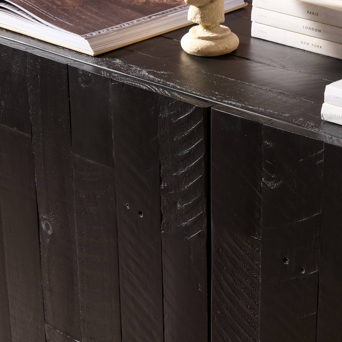 #color_aged-black-pine