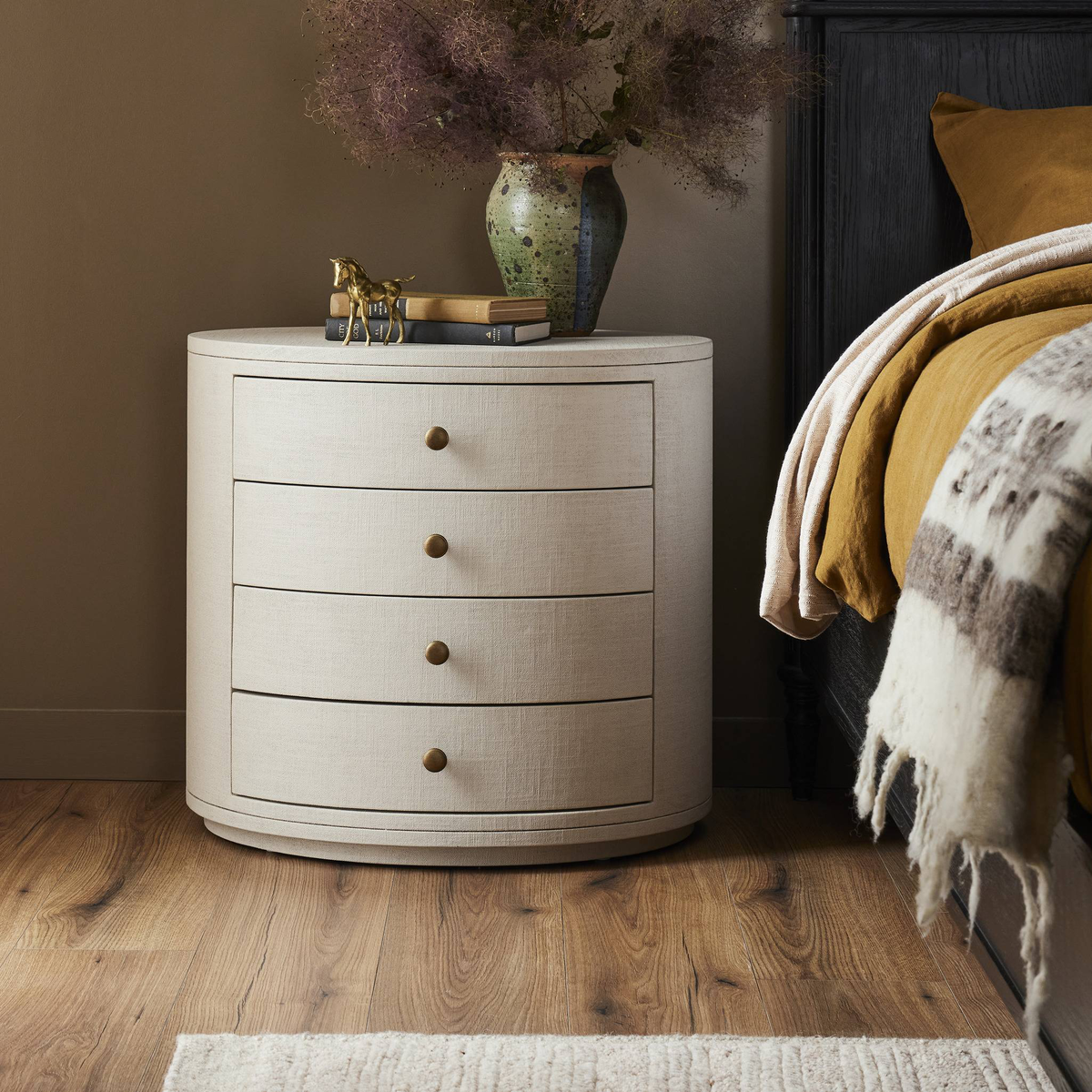 #color_ivory-painted-linen