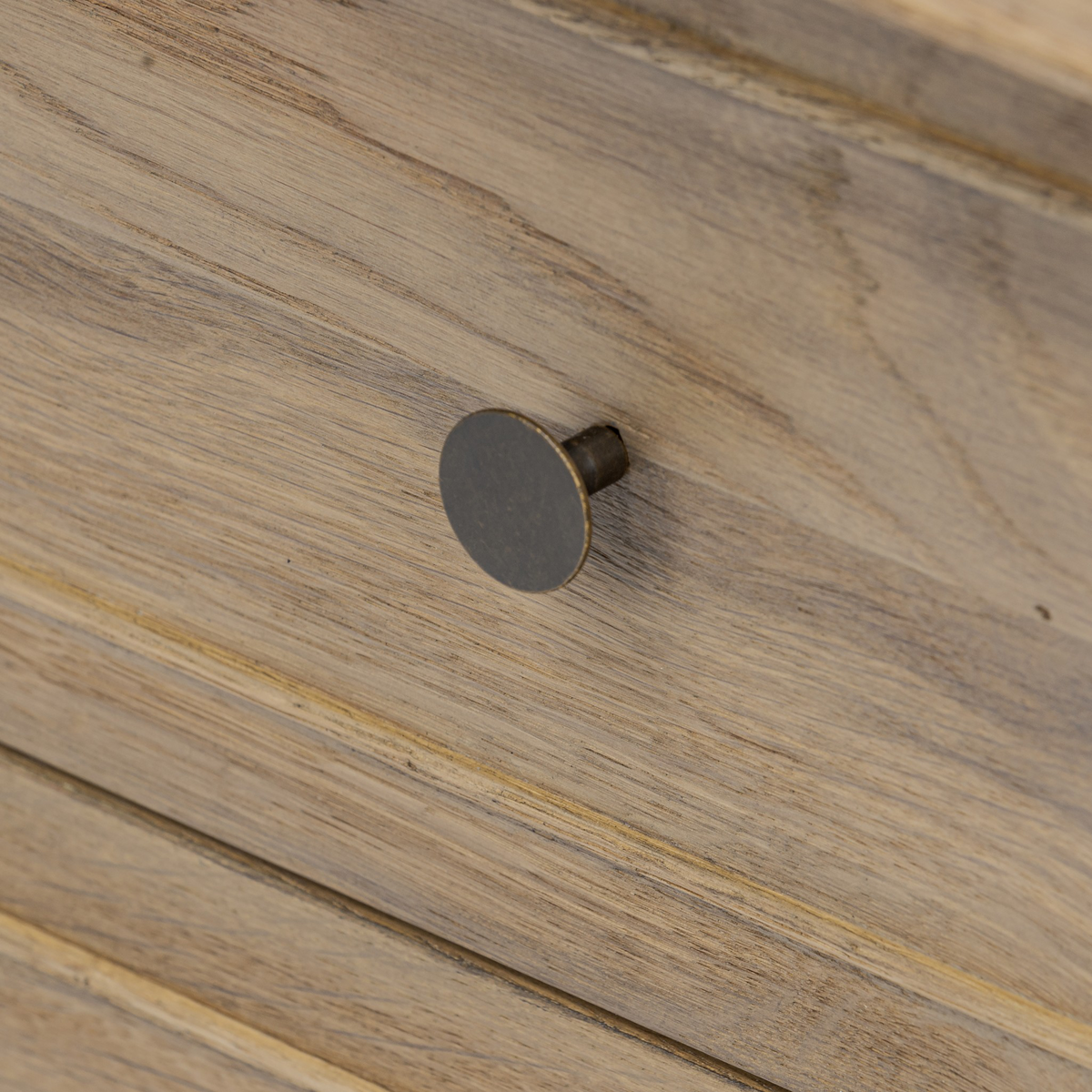 #color_aged-smoked-oak-resawn