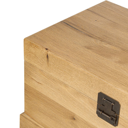 Alister Trunk