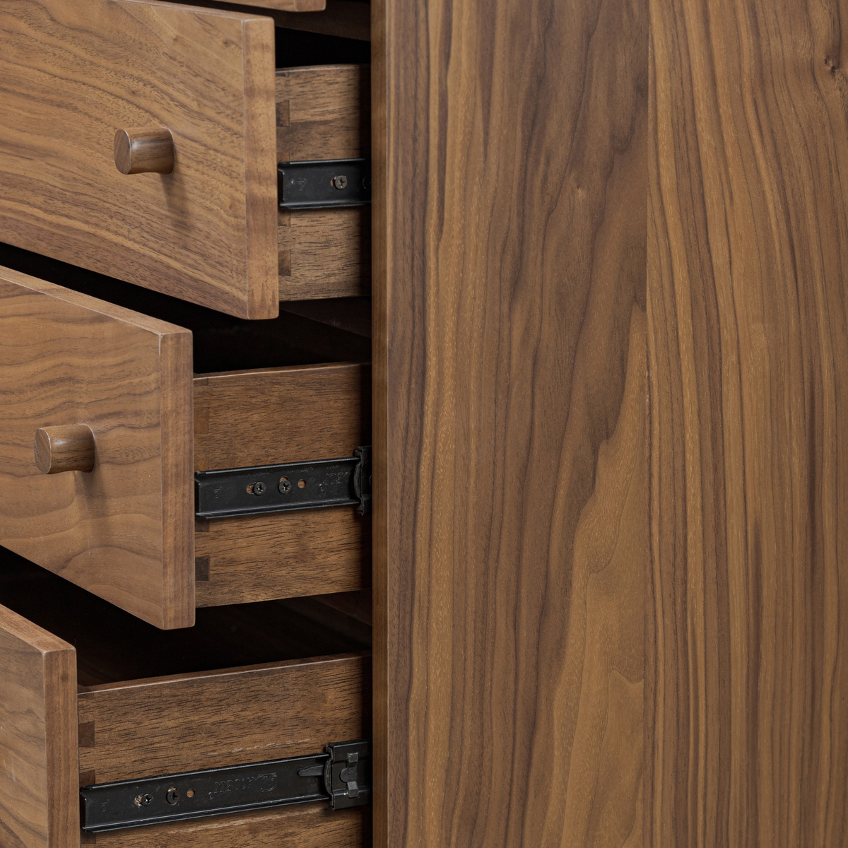 #color_natural-walnut-veneer