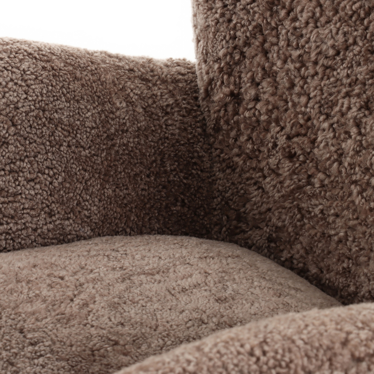#color_taupe-shearling