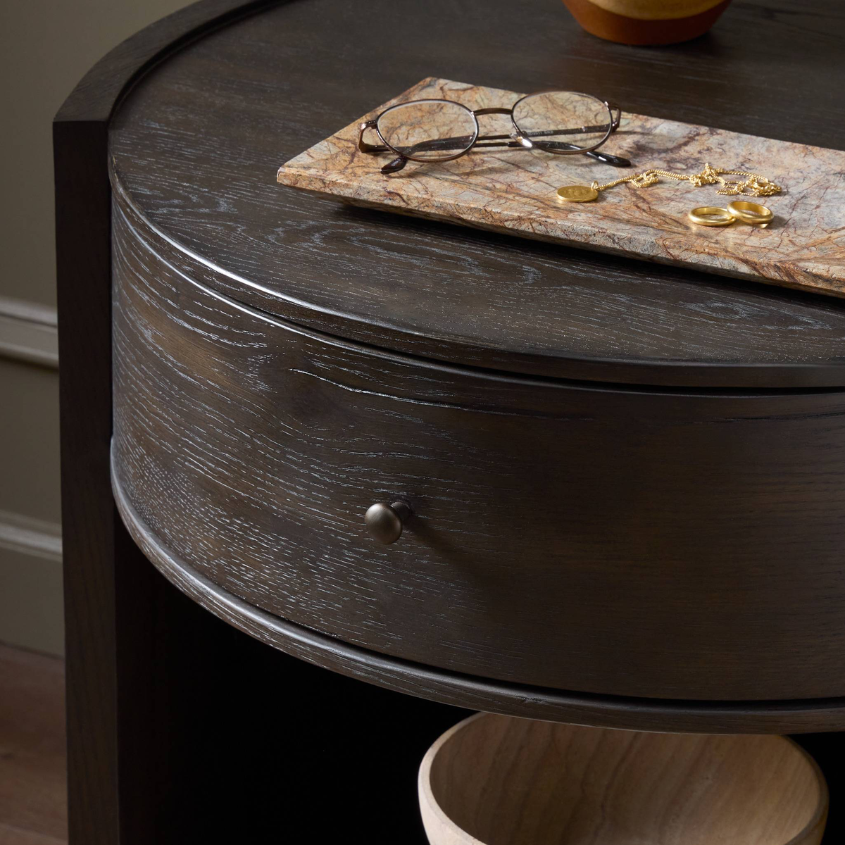 #color_smoked-black-veneer