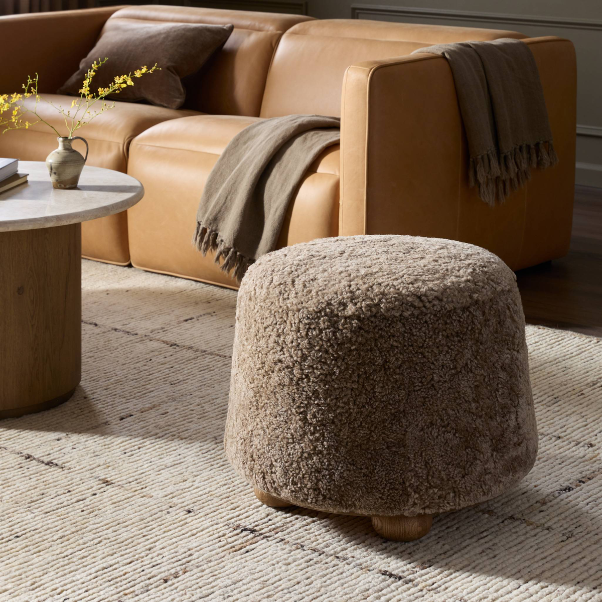 #color_taupe-shearling