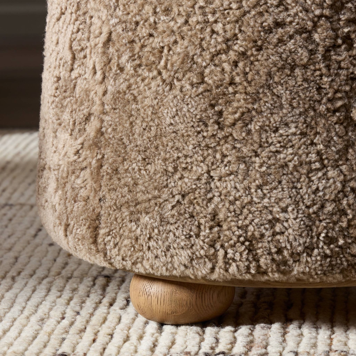 #color_taupe-shearling