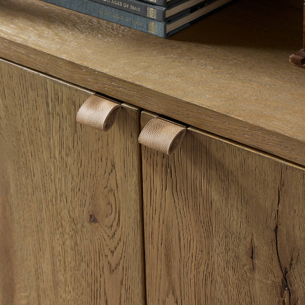 #color_worn-oak-veneer