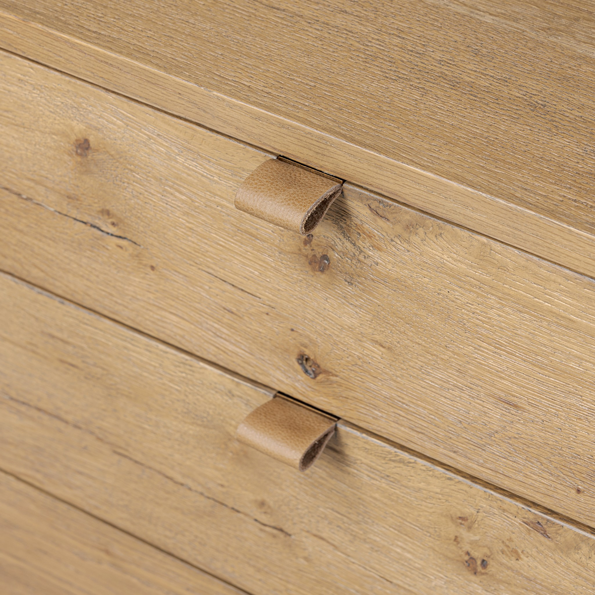 #color_worn-oak-veneer