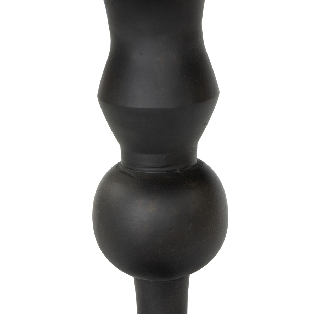 #color_black-antique